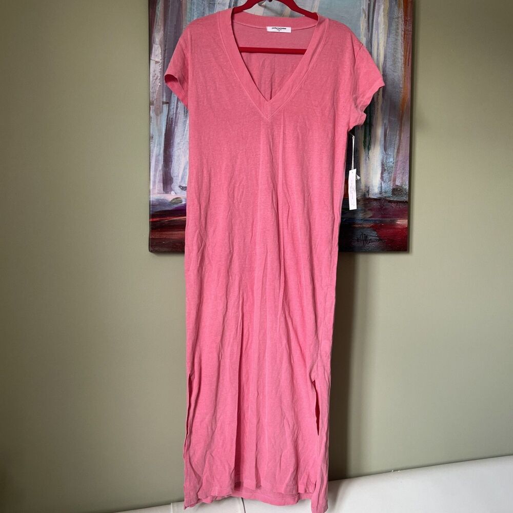 PERFECT WHITE TEE Sz S Abbey Pink Punch V-Neck Casual Midi Tee Dress  NWOT